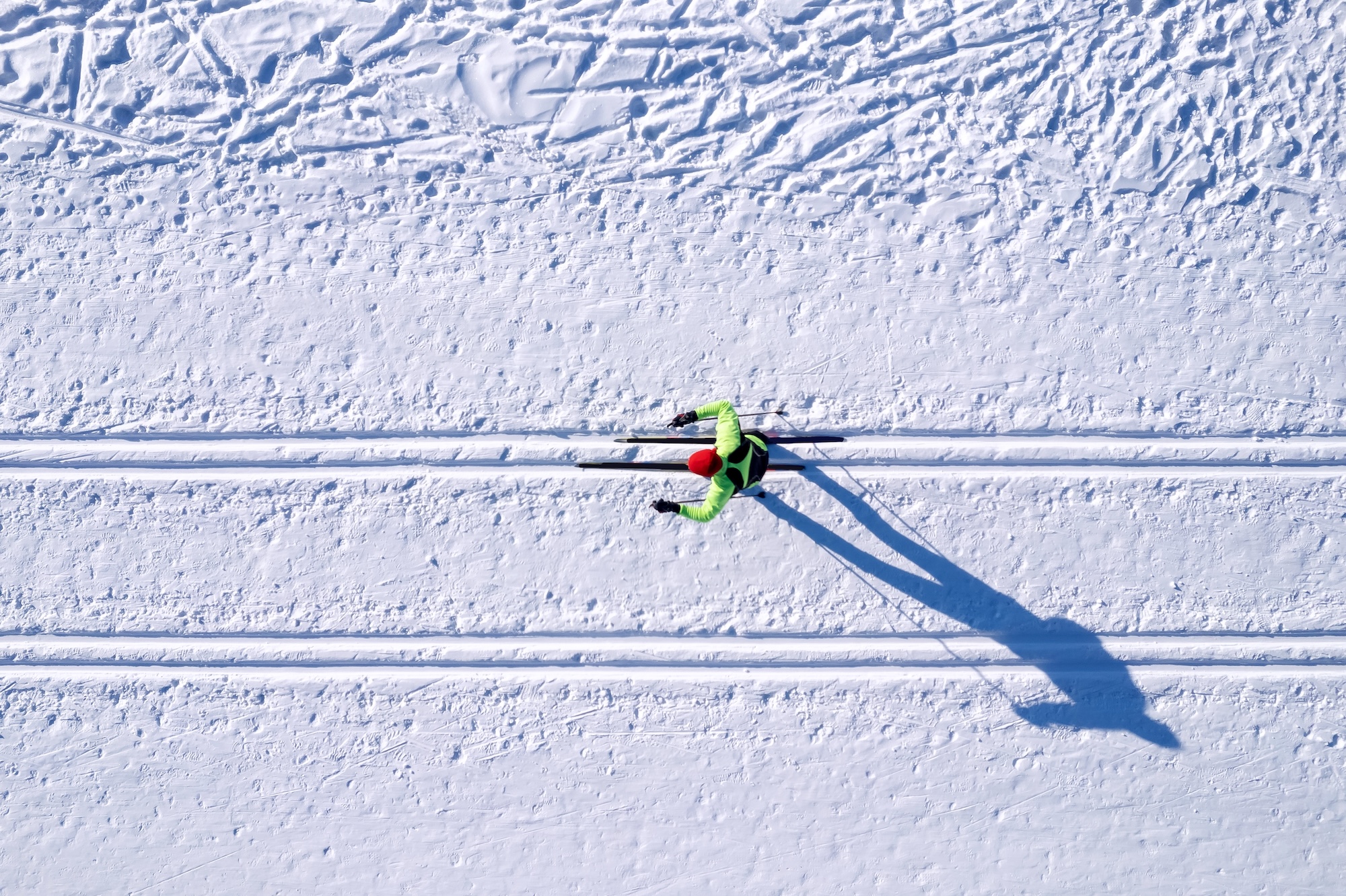 wintersportscompetitionscrosscountryskisglideonfreshsnow
